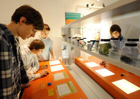 Ausstellung Nachhaltige Chemie © DBU/David Hecker